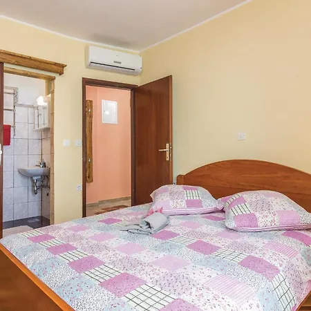 Tatil Evi Puzari Vi Pićan