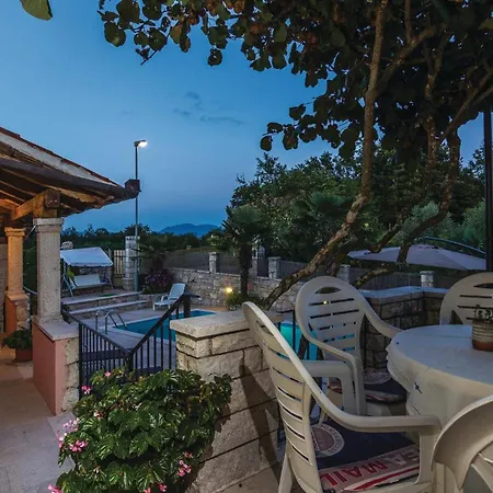 Tatil Evi Puzari Vi Pićan