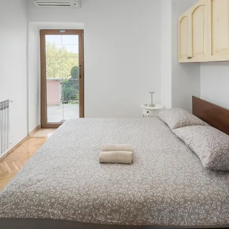 Holiday Home Puzari VI * Pican