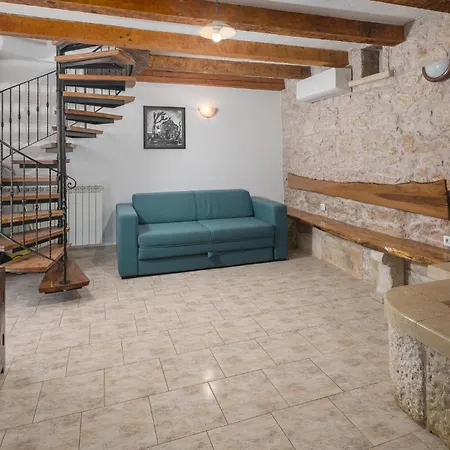 Holiday home Holiday Home Puzari VI