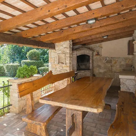 Holiday home Holiday Home Puzari VI